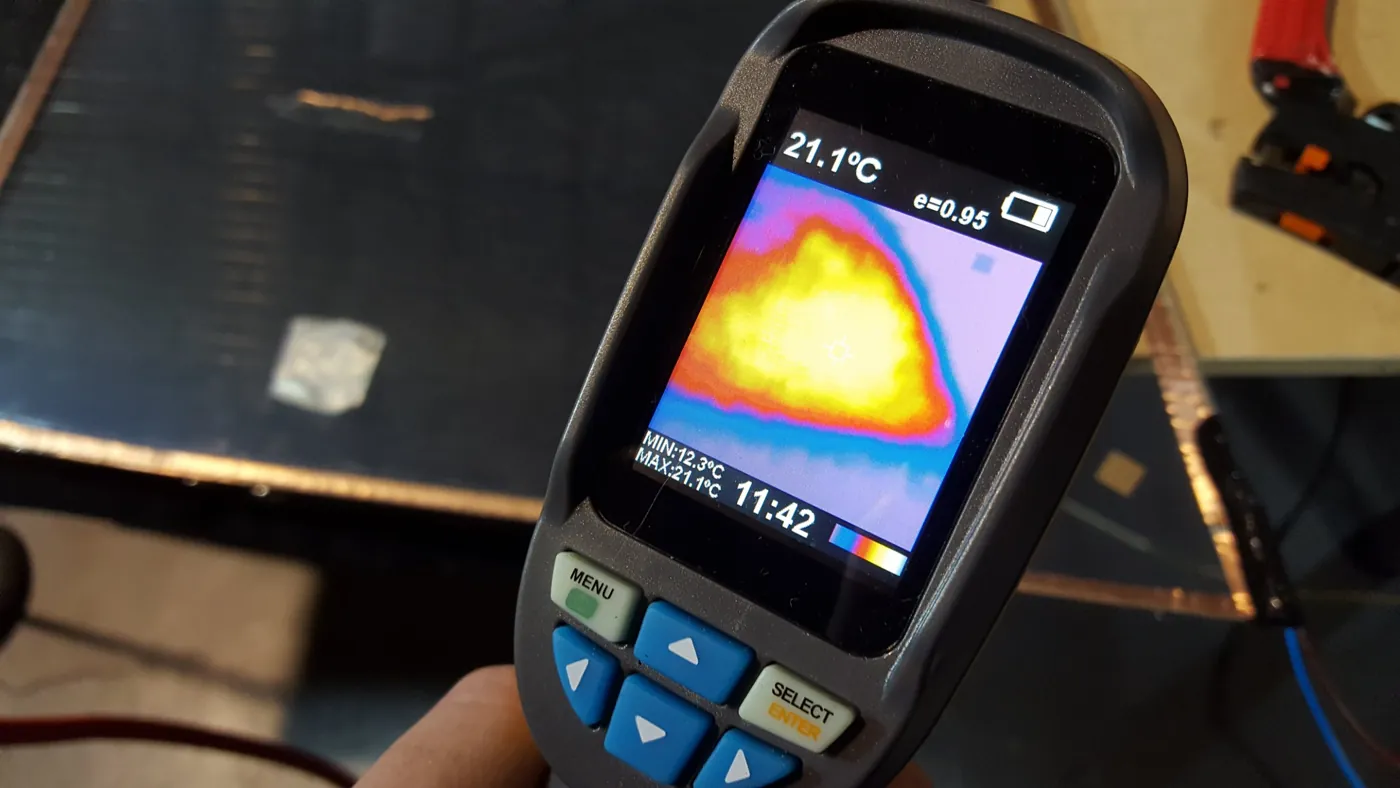Thermal Frost: cámara térmica con el calor repartido por todo el cristal